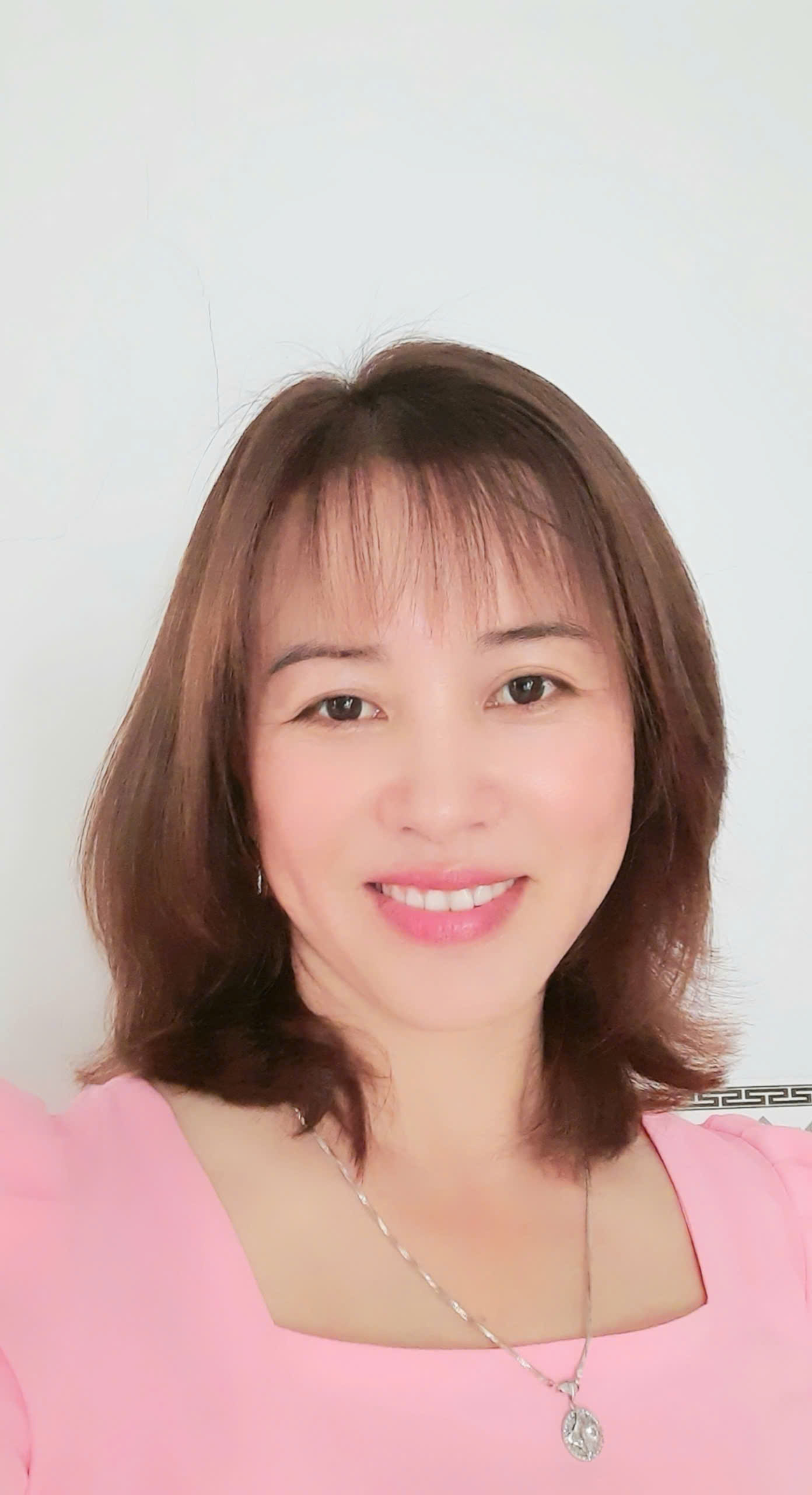 PHÓ HIỆU TRƯỞNG 1: LÊ THỊ HỒNG LOAN